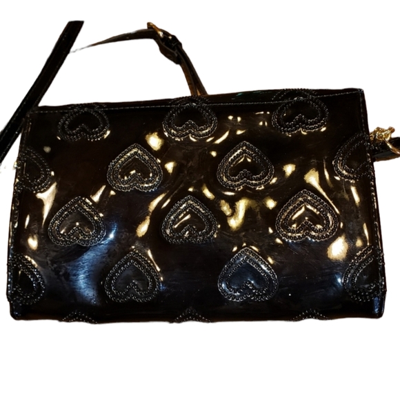 Betsey Johnson Heart Black Crossbody - Picture 2 of 12